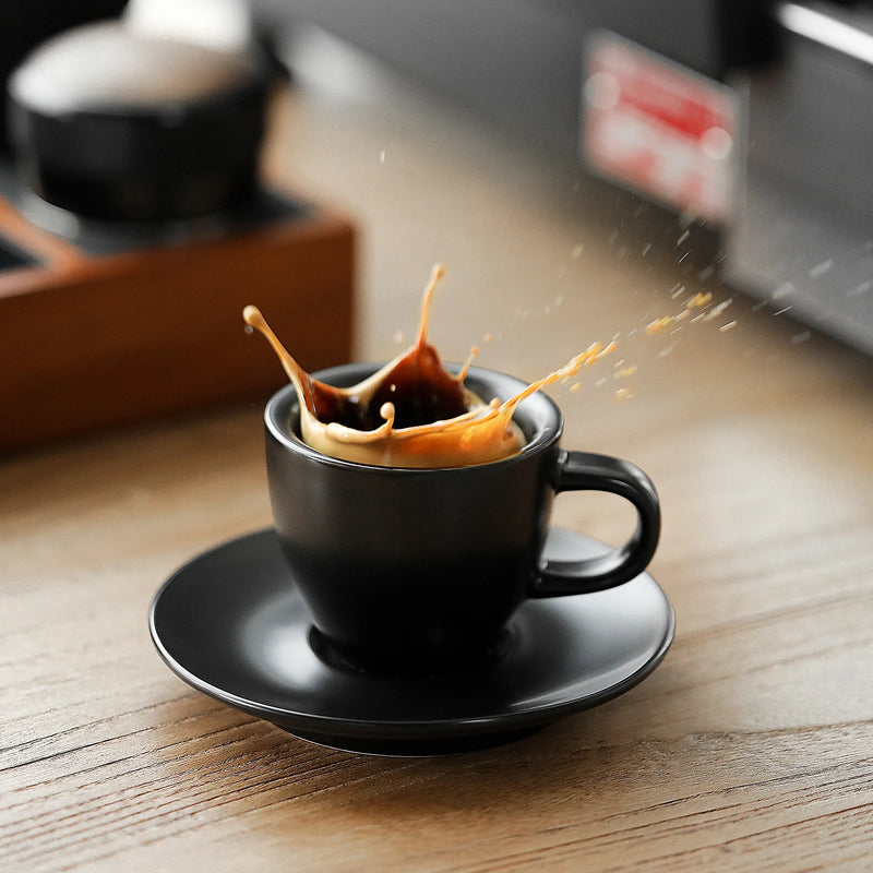 MHW-3BOMBER: Caneca de Espresso 80ml em Cerâmica com Pires - Ideal para Baristas Domésticos - Acessório de Cozinha Exclusivo
